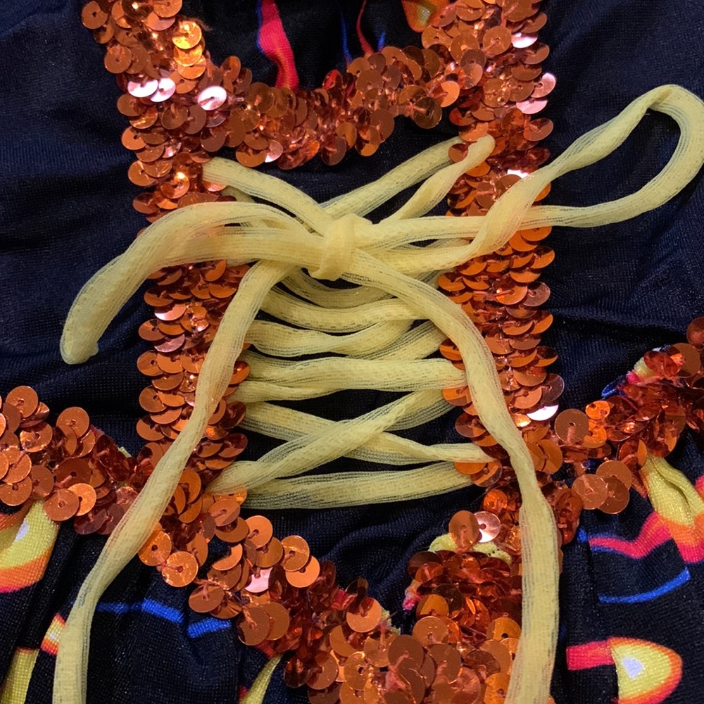 Child’s black leotard dance costume approx Sz 2 with lacing at waist & skirt - Picture 6 of 7